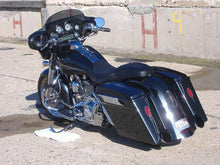 Load image into Gallery viewer, SOFTAIL FENDER WITH FLUSH MOUNT BRAKE &amp; RECESSED LICENSE PLATE
