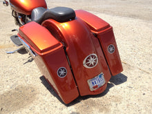 Load image into Gallery viewer, ROAD STAR BAGGER FENDER WITH RECESS
