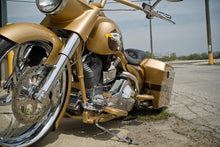 Load image into Gallery viewer, ROAD KING NACELLE FOR 23&quot; RAKE WITH TRI-GLIDE TREES
