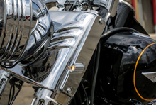 Load image into Gallery viewer, 900 SERIES FRONT TURN SIGNALS FOR SOFTAIL
